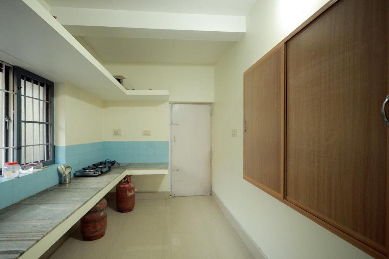 Toms Villa Along National Highway Thrissur At Nadathara Eksteriør billede